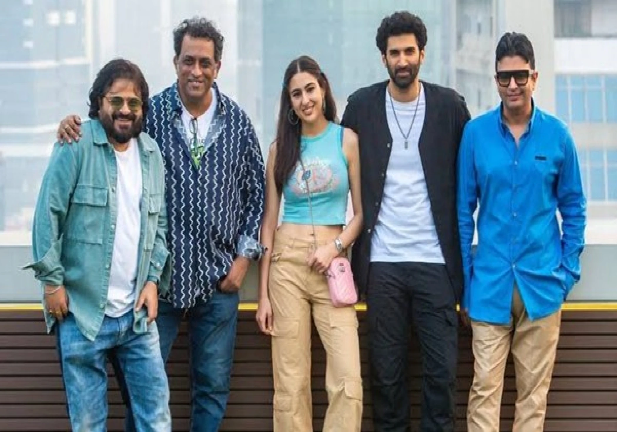 Metro… In Dino Delayed Again: Anurag Basu to Reshoot Scenes